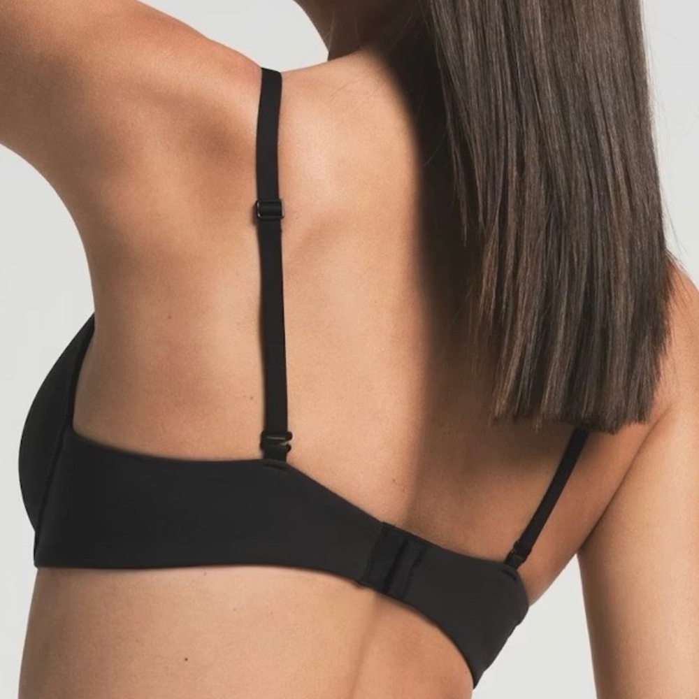 NWT – SKIMS (Size 30D) Fits Everybody T-Shirt Bra – Onyx - Picture 3 of 5